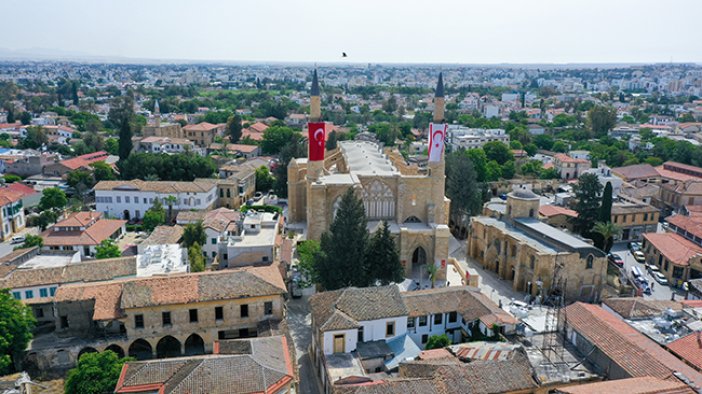 Lefkoşa Selimiye Camii restorasyon sonrası ibadete açıldı: Ya Allah, Bismillah!
