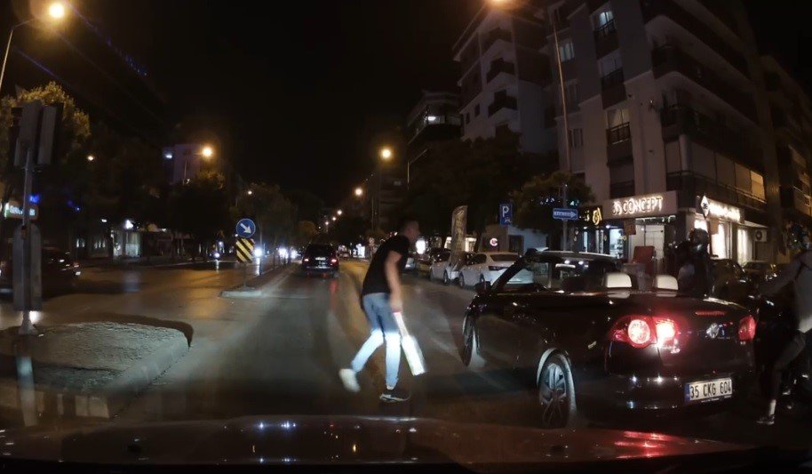 Döner bıçaklı trafik kavgası kamerada
