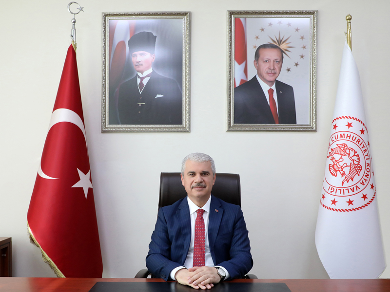 Vali Akın: Ana başta taç imiş, her derde ilaç imiş