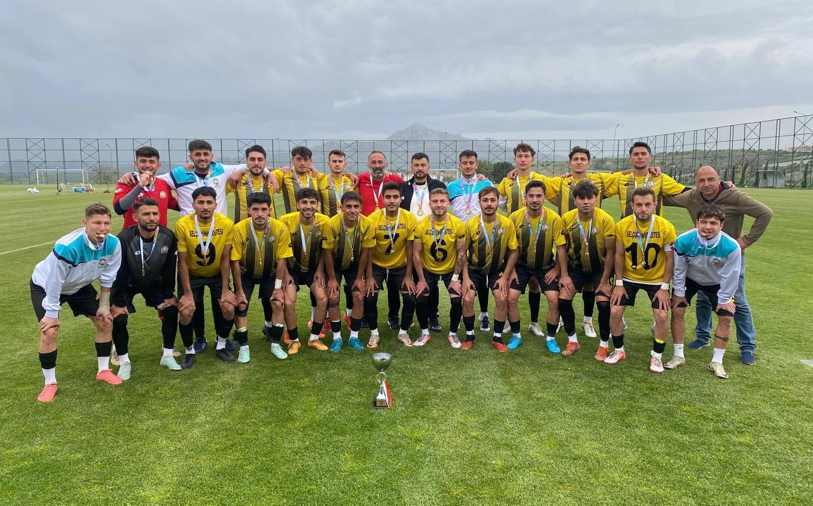 Selçuk Üniversitesi Futbol Takımı Türkiye şampiyonu