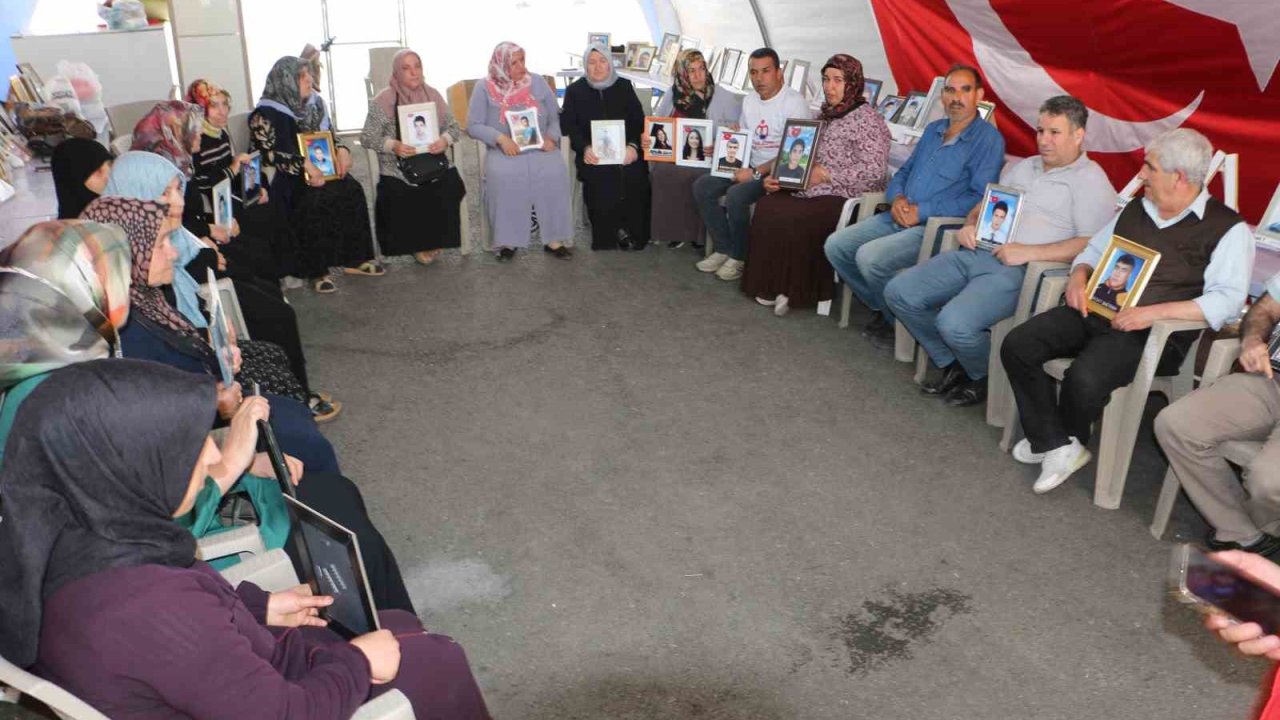 Diyarbakır anneleri PKK’nın kendini feshetmesiyle evlatlarına kavuşmayı bekliyor