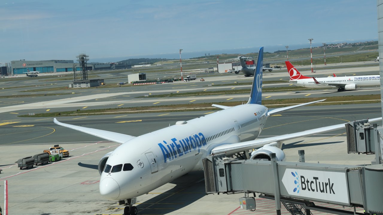 İspanya havayolu şirketi Air Europa Madrid-İstanbul seferlerine başladı