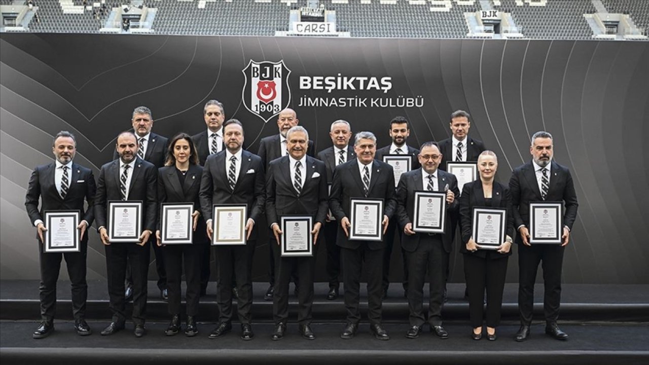 Serdal Adalı mazbatalarını aldı