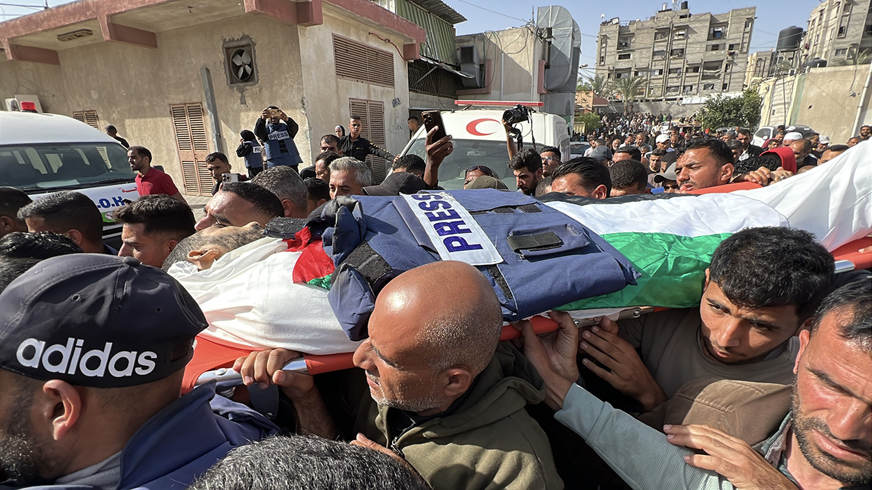 İsrai'in bugünkü saldırılarında 1'i gazeteci 14 Filistinli daha hayatını kaybetti