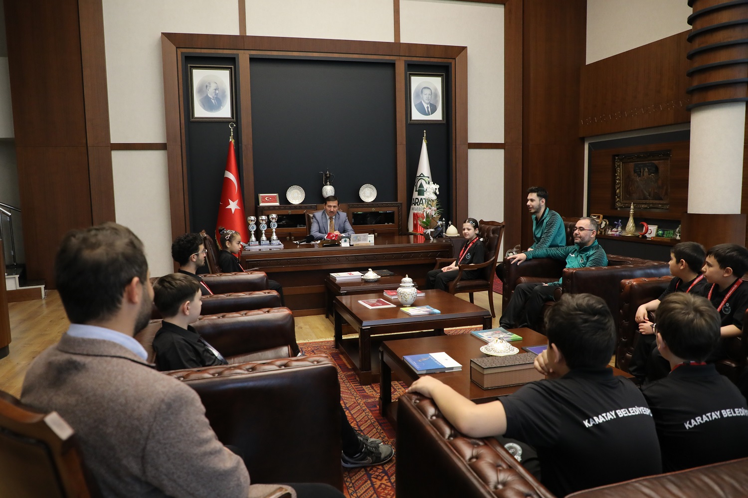 Masa Tenisi’nin şampiyonları Başkan Kılca ile buluştu