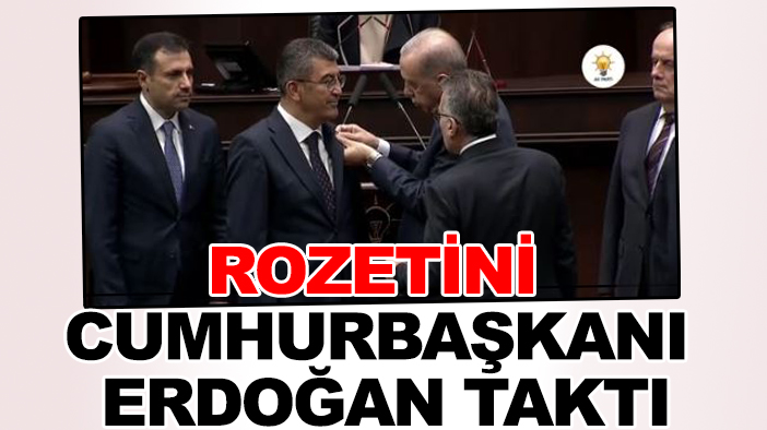 Partisinden istifa etmişti: Hasan Ekici'nin rozetini Cumhurbaşkanı Erdoğan taktı