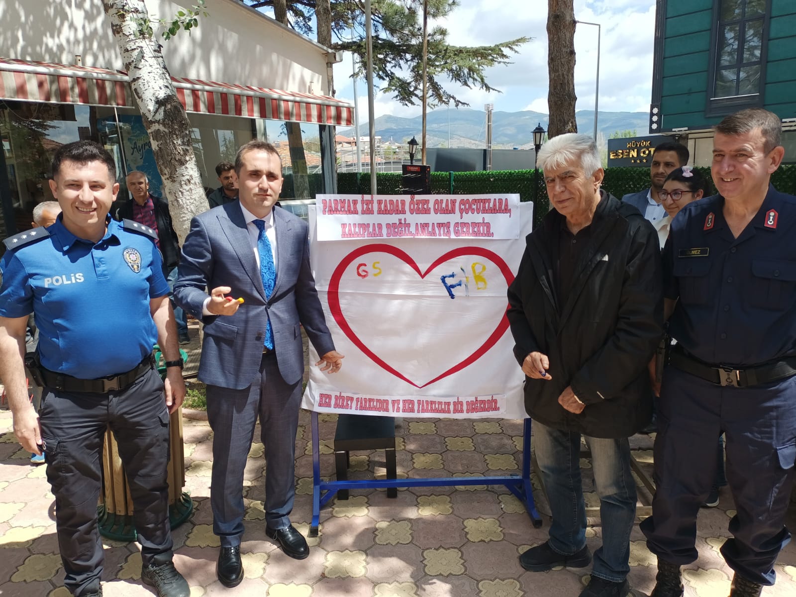 Hüyük'te Engelliler Haftası kapsamında sergi düzenlendi