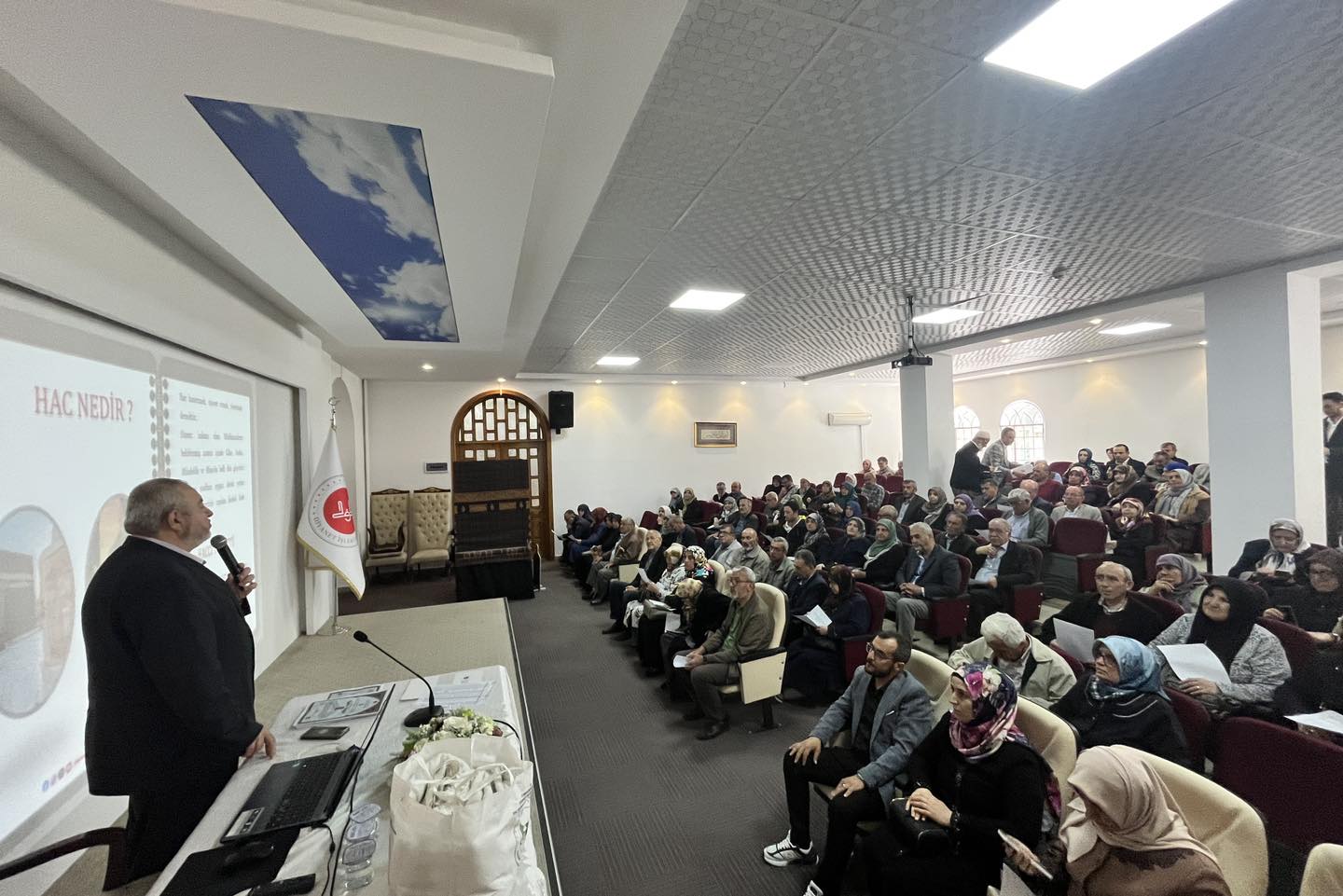 Konya’da hac kafilesi eğitim semineri