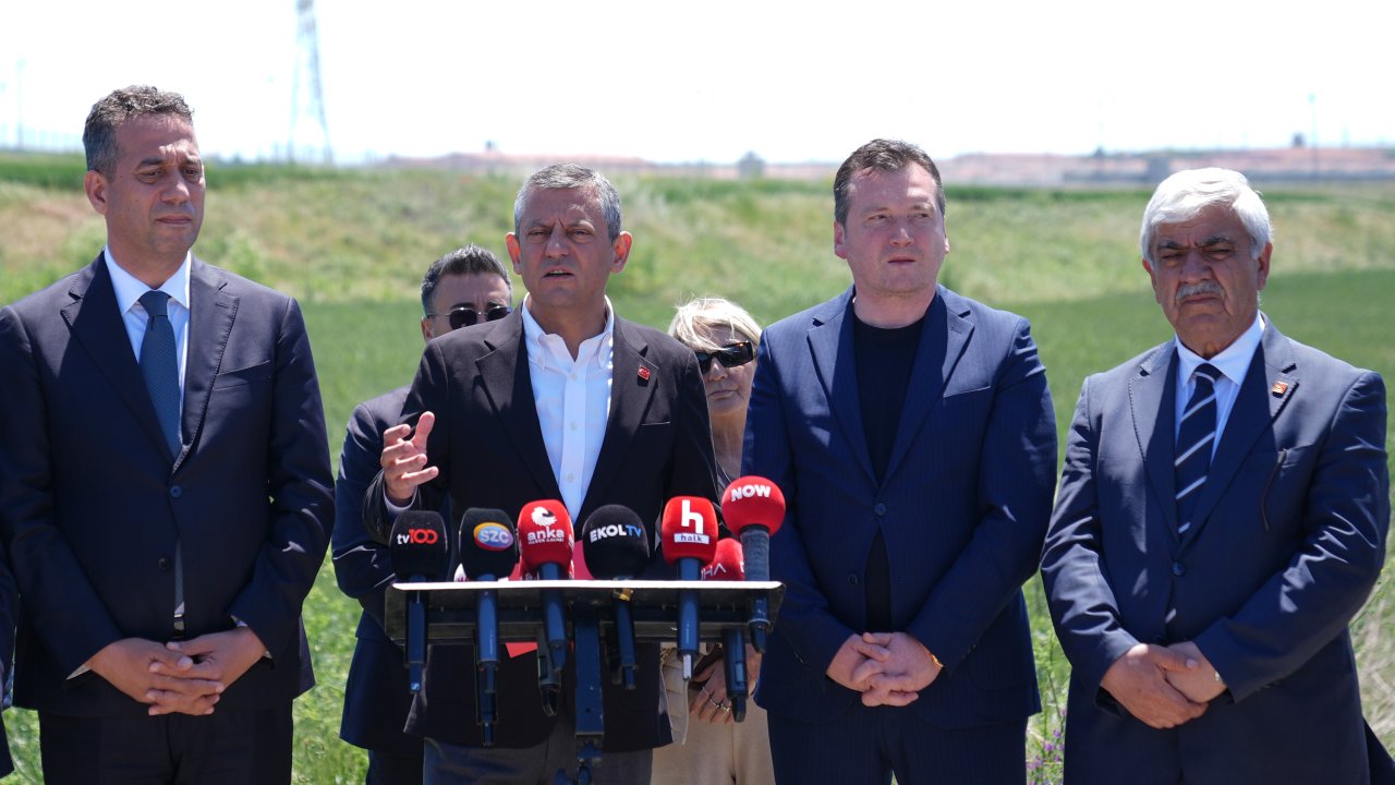 CHP Genel Başkanı Özel, Marmara Cezaevi'nde tutuklu bulunan İmamoğlu'nu ziyaret etti