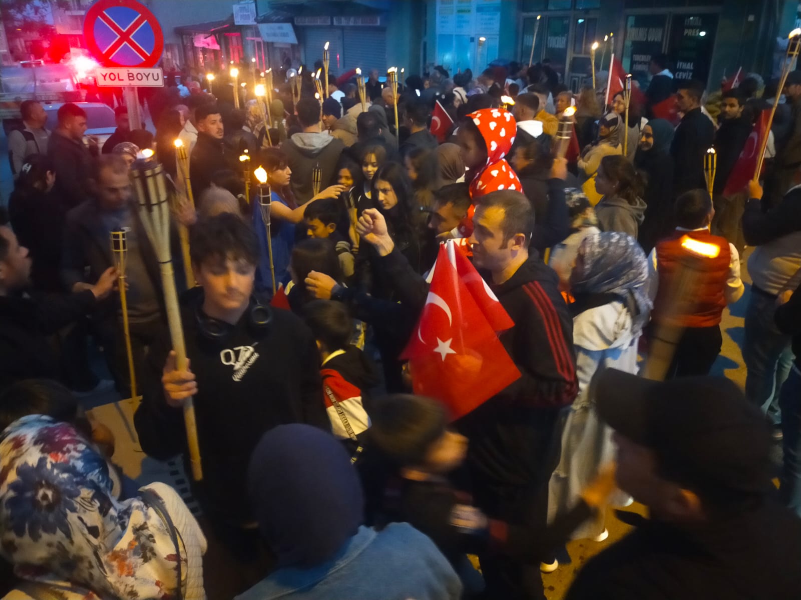 Konya'da gençlik yürüyüşü düzenlendi