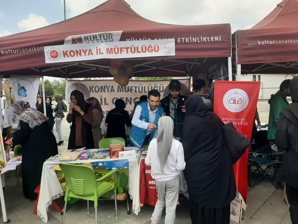 Konya Müftülüğü'nden ailelere özel tanıtım standı