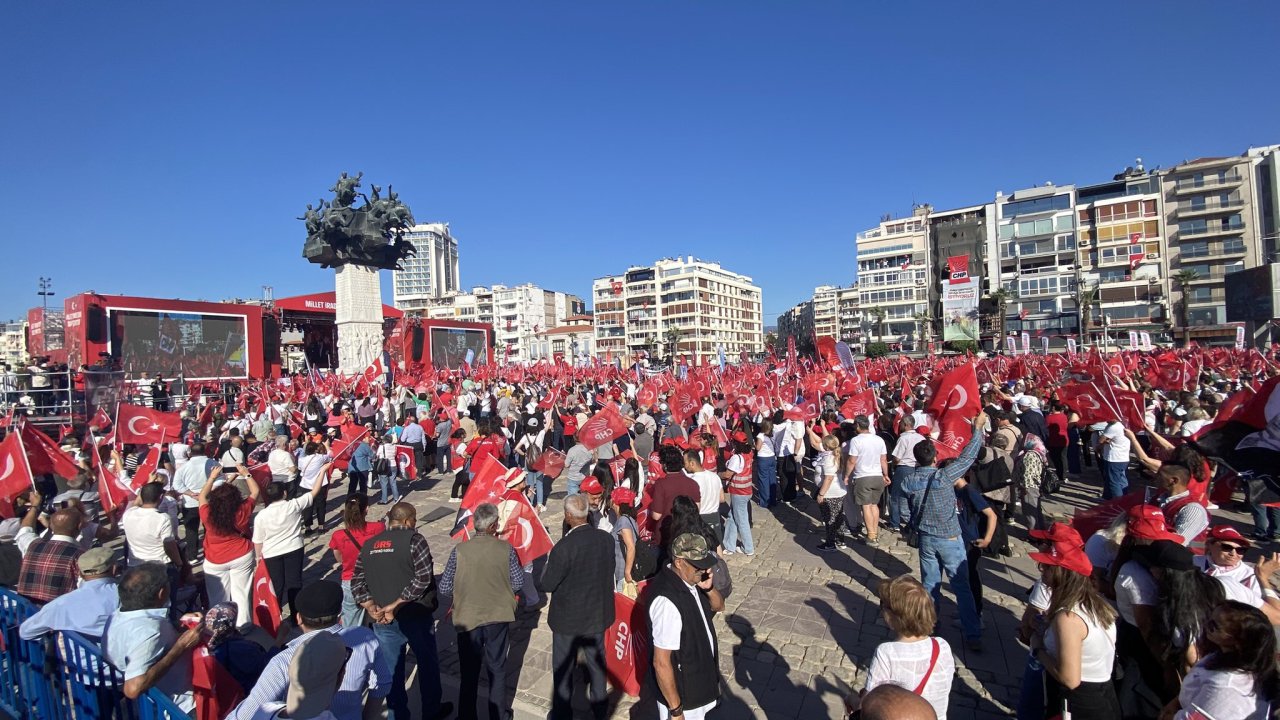 CHP'nin İzmir mitingine kaç kişi katıldı?