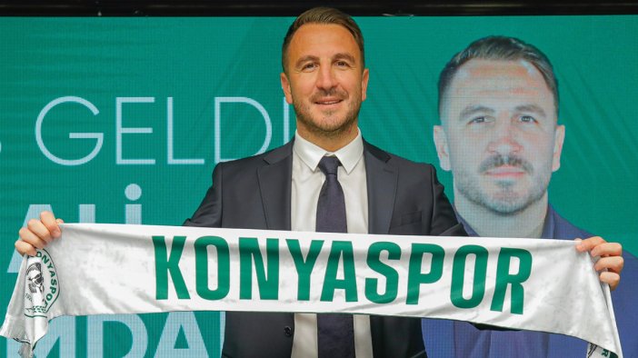 Taraftarlardan Çamdalı'ya tepki: "Konyaspor kapıları sana bir daha açılmamak üzere kapandı"