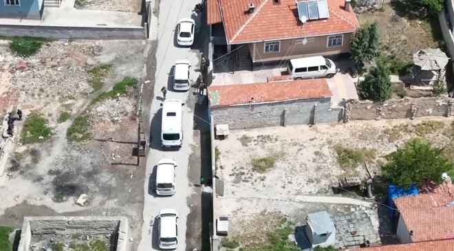 Konya polisi uyuşturucuya geçit vermiyor: Yüzlerce hap, çok sayıda tutuklama