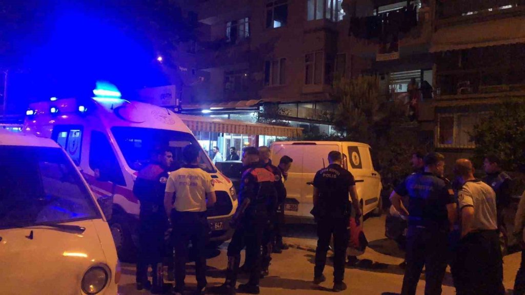 Bir ilçe sokağa döküldü: Herkesin gözü önünde öldürdü