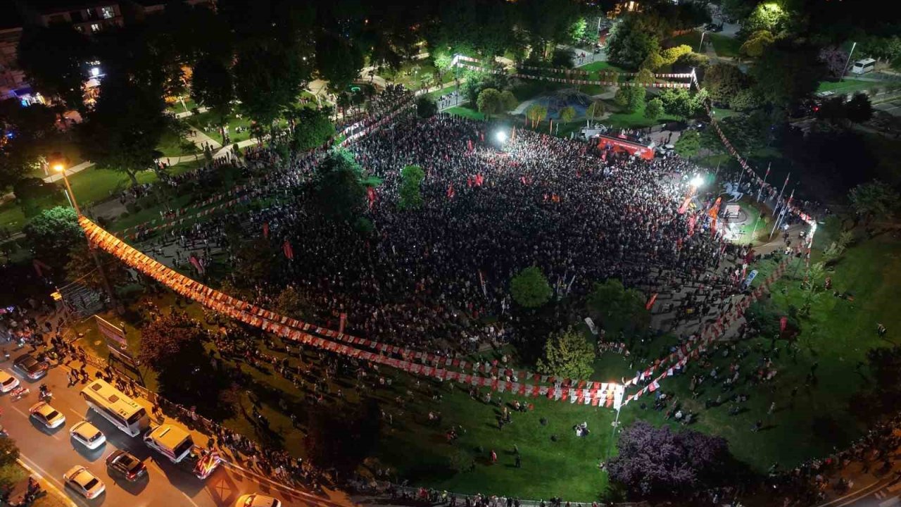 CHP’nin İmamoğlu'na destek mitinginde alan boş kaldı
