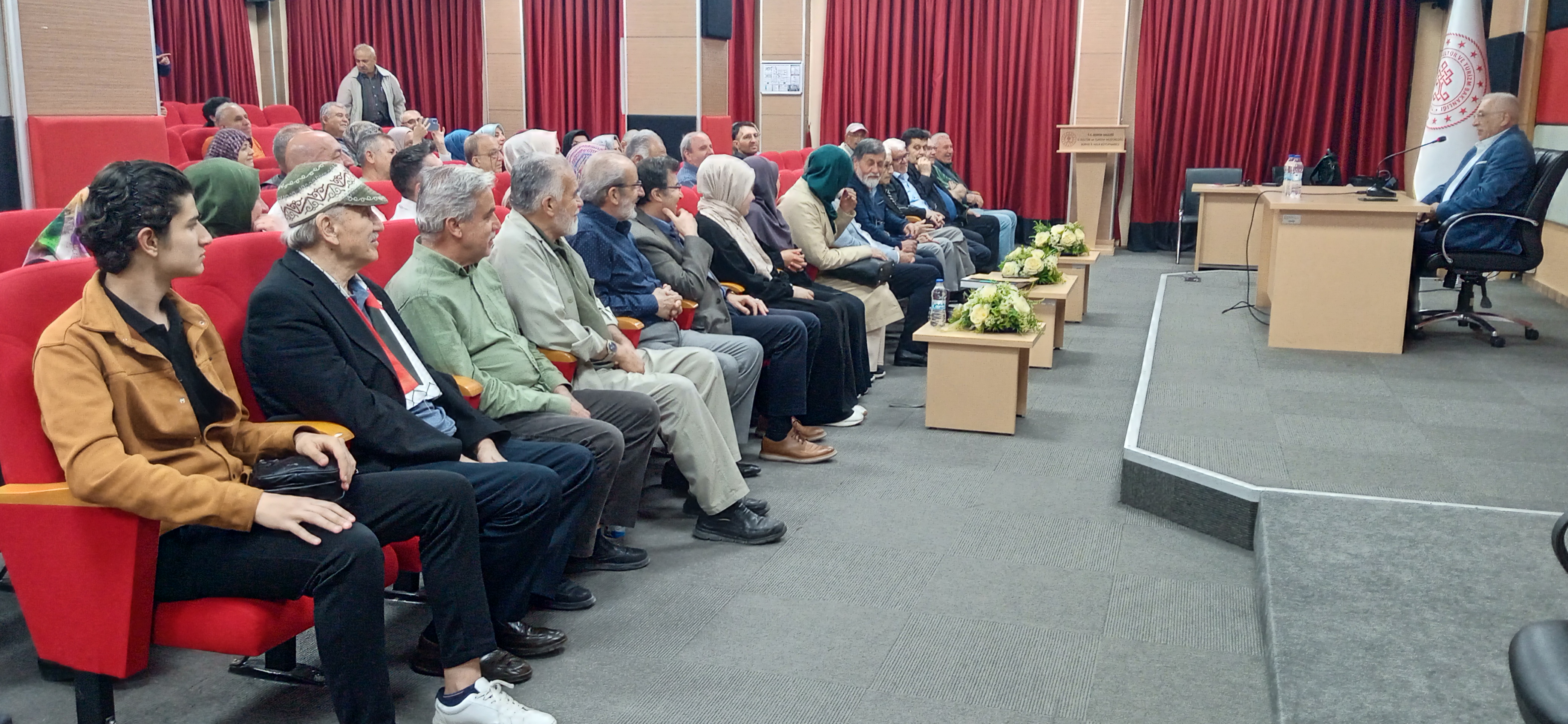 Özçimi: Bizim sanatlarımız Kur’an’a hizmettir