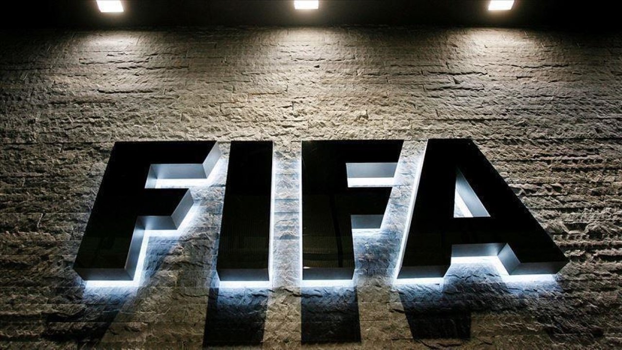 FİFA'dan transfer konusunda yeni karar