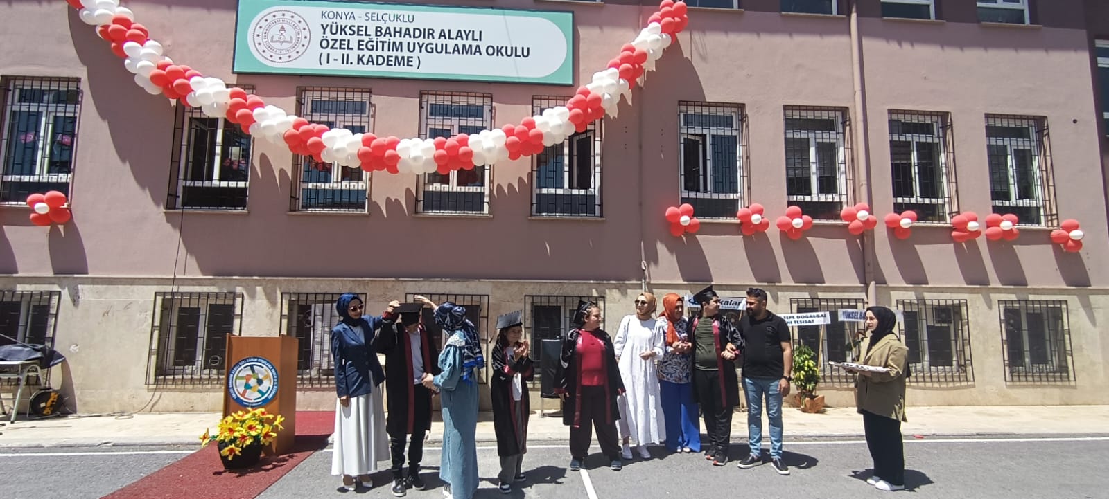 Konya'da özel eğitim öğrencileri mezun oldu
