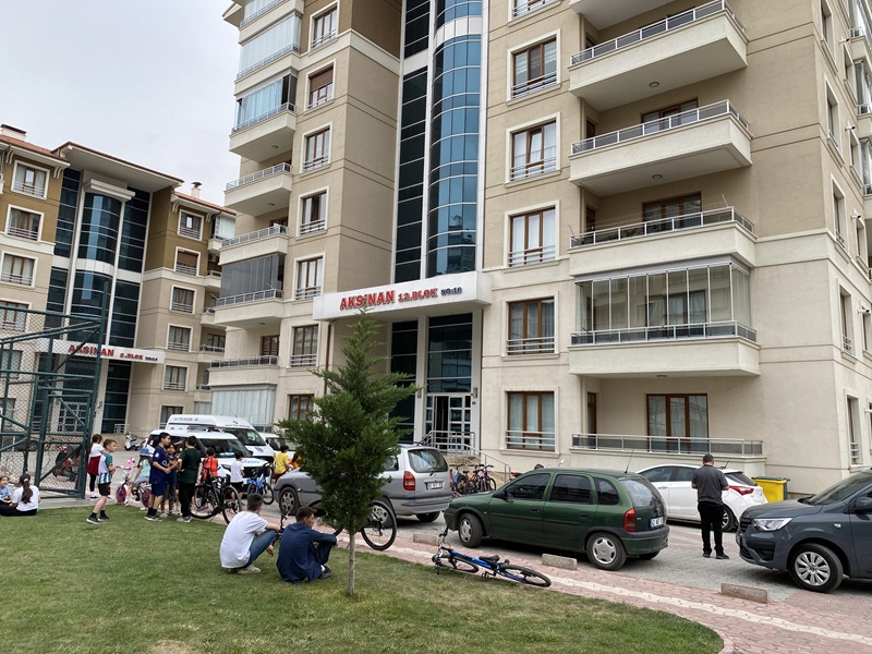 Konya'da cinayet: Karısını öldürüp başında bekledi
