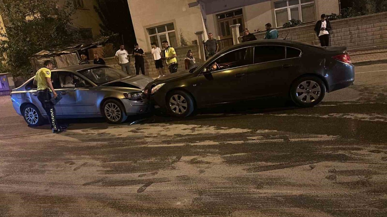 Konya’da trafik kazaları: 6 yaralı