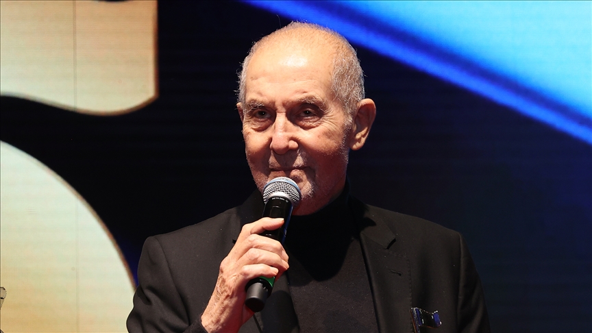 Sanatçı İlhan Şeşen hayatını kaybetti