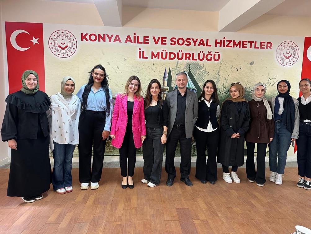 Konya'daki  akademi sağlıklı ailelerle geleceği yeniden inşa etmeyi hedefliyor