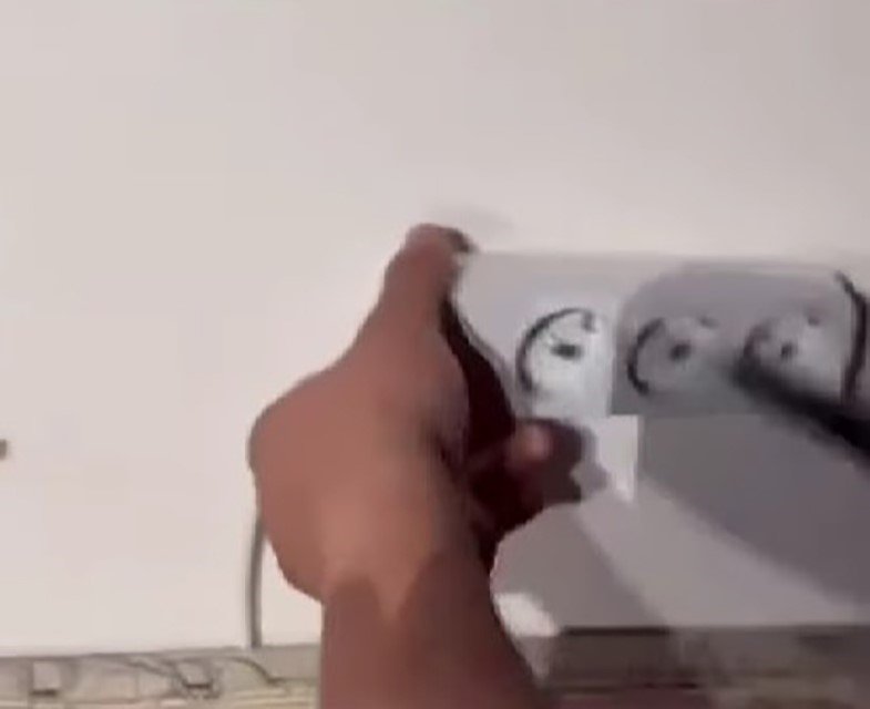 Üçlü prizlerden çıkmıştı: Müşterilerini "fantezi olsun diye" kayıt etmiş