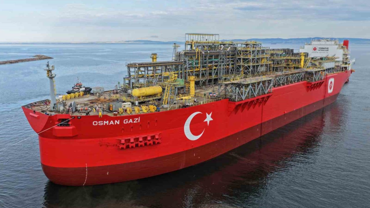 "Osman Gazi", İstanbul'un fethinin yıl dönümünde Boğaz'dan geçecek