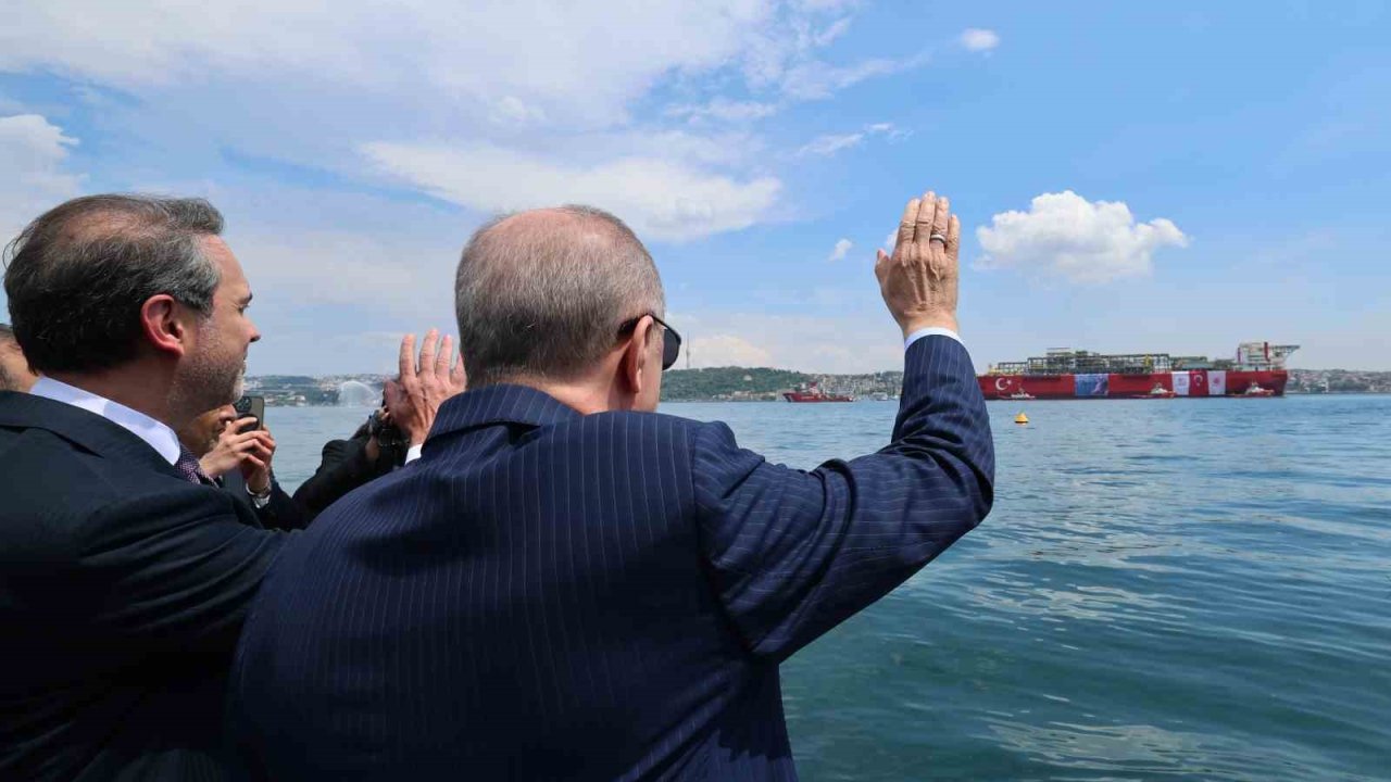 Cumhurbaşkanı Erdoğan ‘Osman Gazi’yi Mehter Marşıyla uğurladı