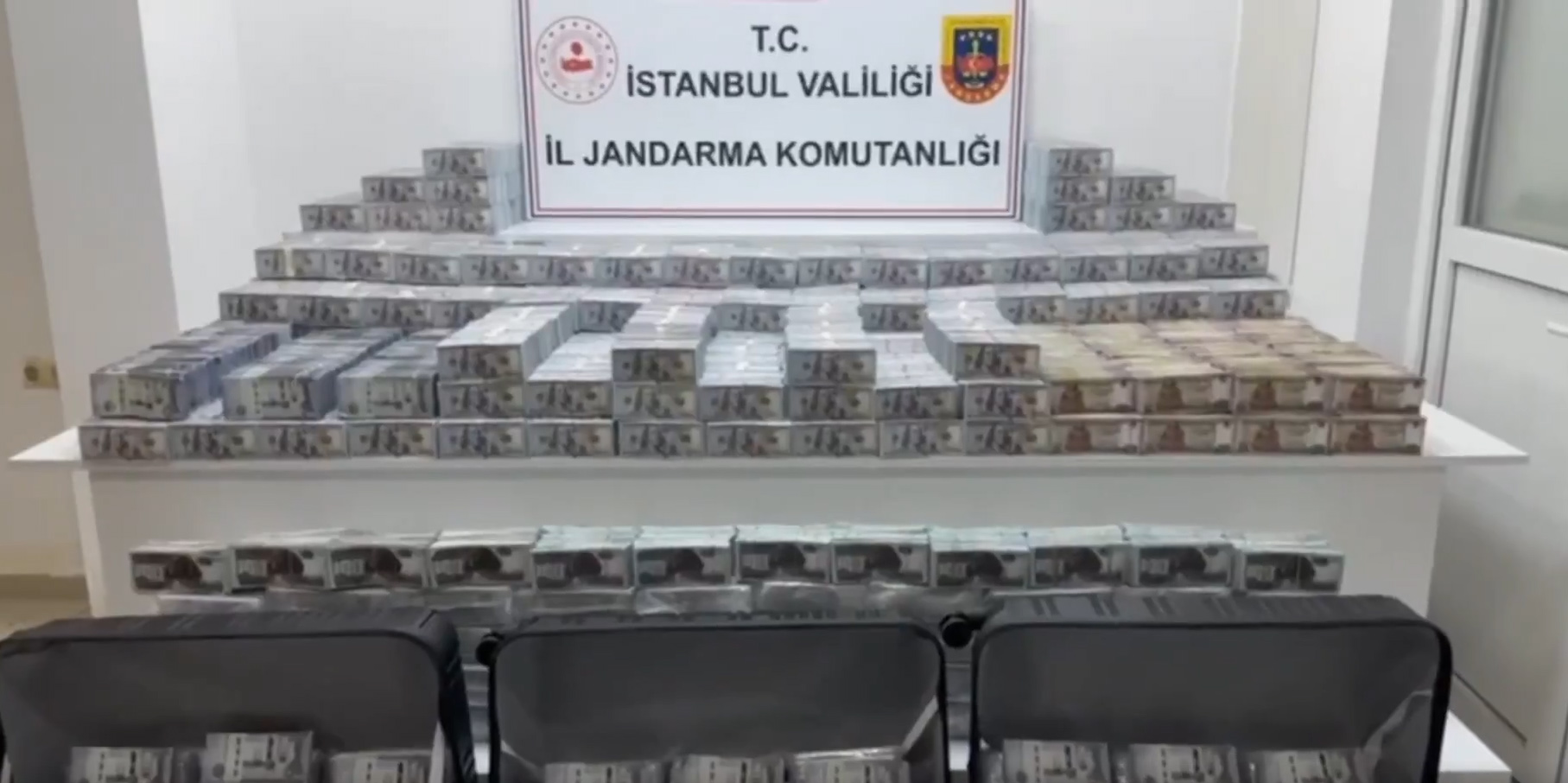 İstanbul’da "4.5 milyar TL" değerinde "sahte döviz" ele geçirildi