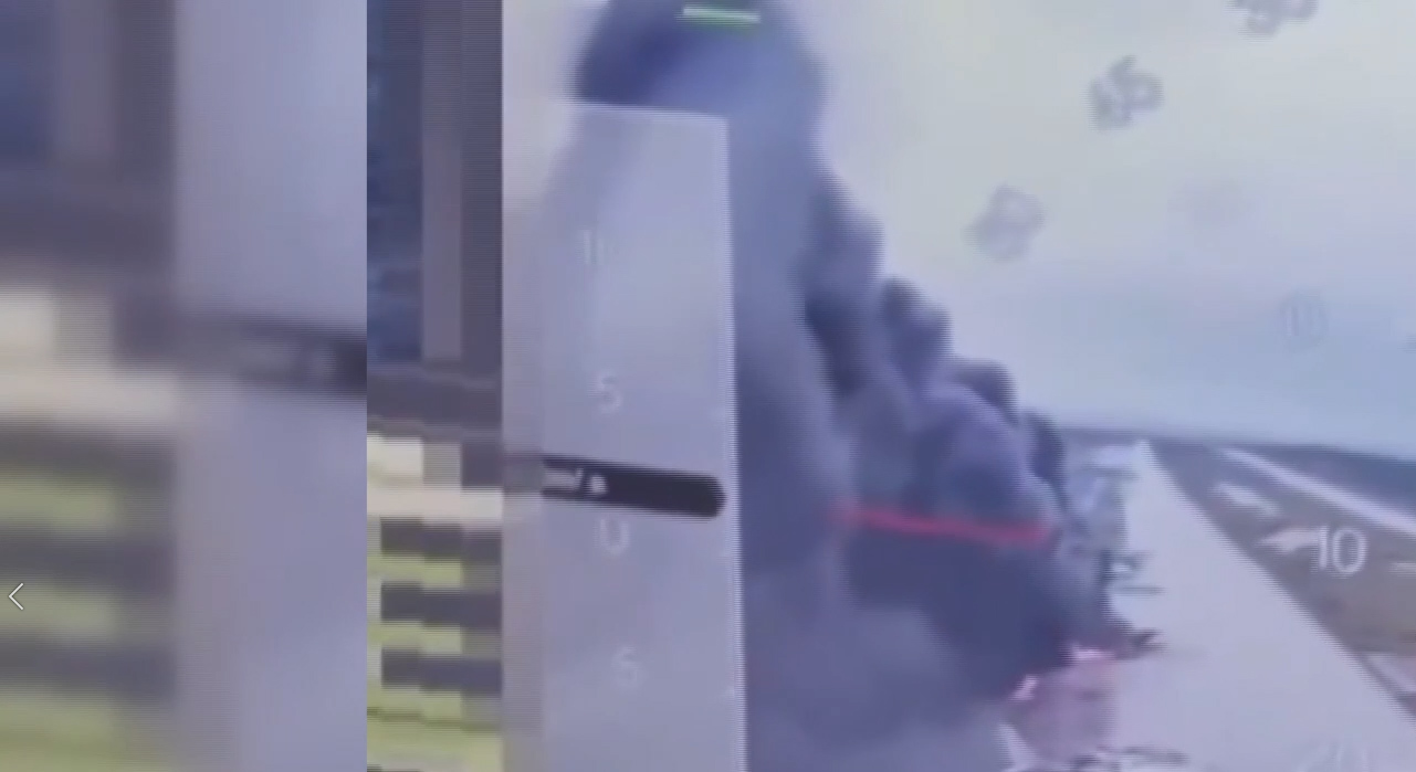 Ukrayna, Rus hava üslerine yönelik saldırıdaki dronları kamyonlara gizlemiş