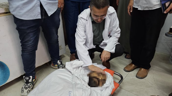 İsrail'in saldırısında 9 çocuğu ve eşini kaybeden Filistinli doktor  şehit oldu