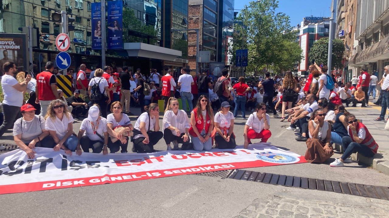 Lağım kokusu yetmezmiş şimdi de çöp kokusu!İ İzmirlilerin bitmeyen çilesi