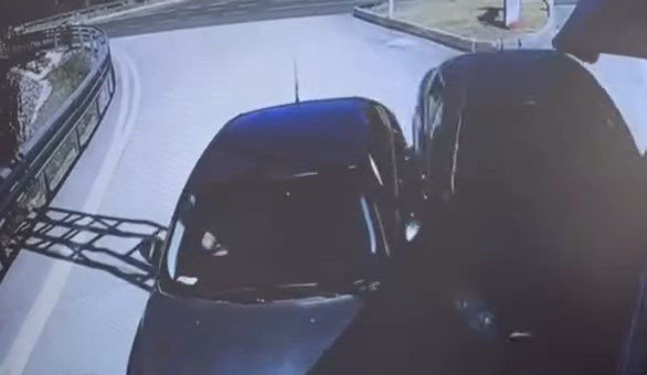 Saniyelerle ölümden kurtuldu (VİDEOLU)