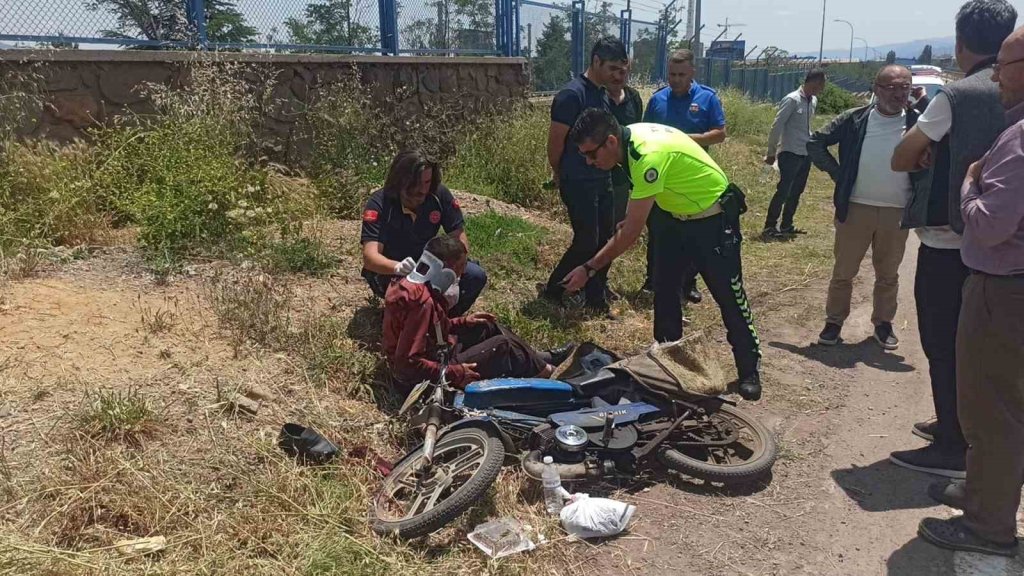 Seydişehir’de minibüsle motosiklet çarpıştı