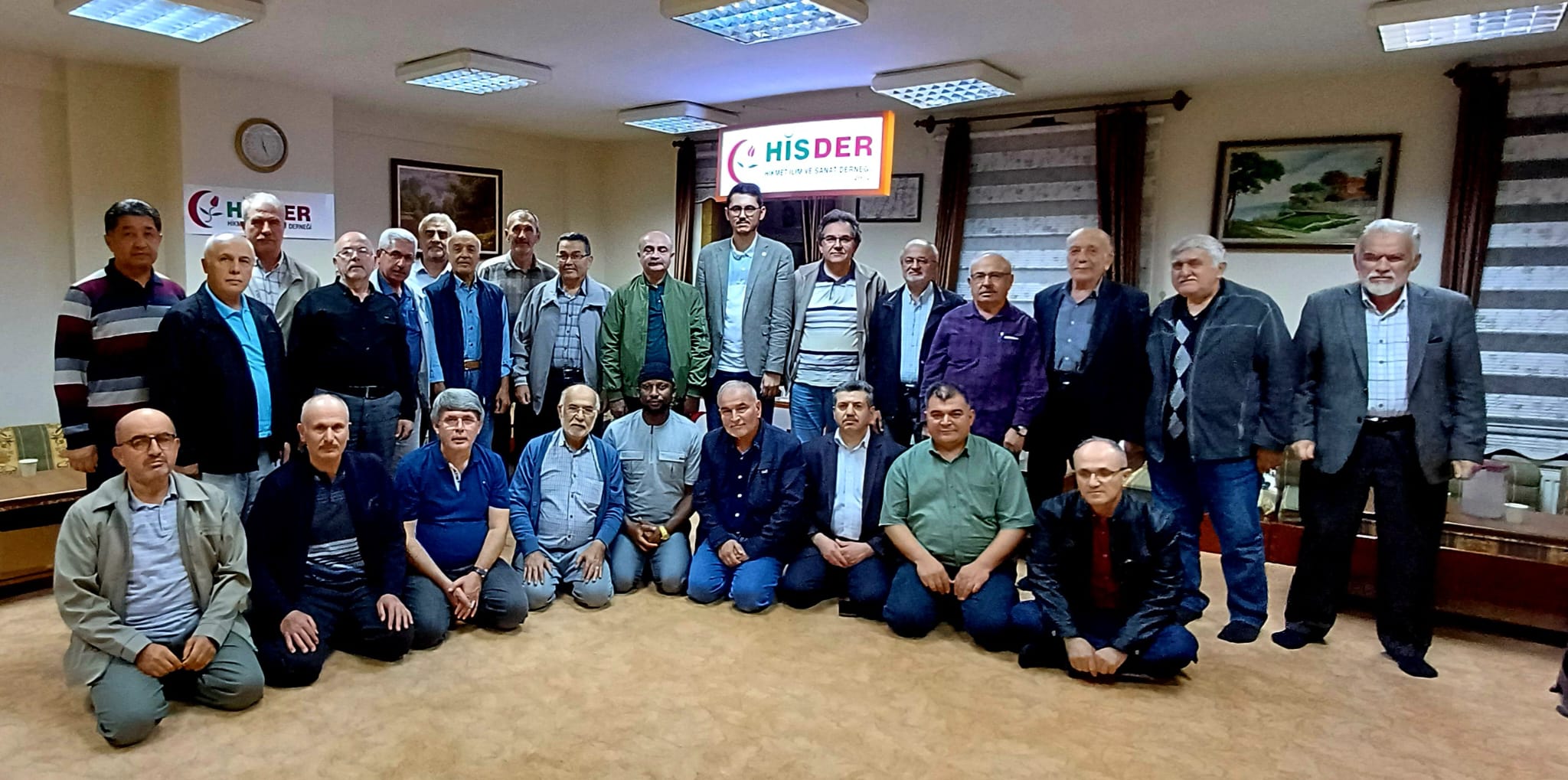 Doç. Dr. Nacak "Türkiye'de aydın sorunu"nu anlattı