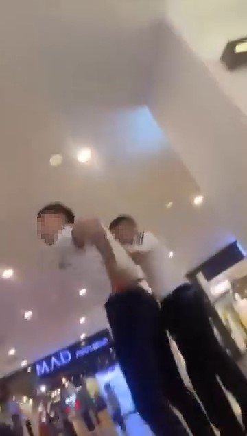 AVM’de dehşet anları: "Çıkartırsam gırtlağına sallarım"