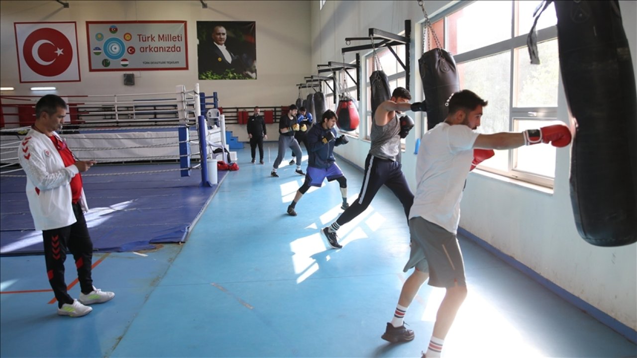 Erkek Boks Milli Takımı, Kastamonu'da hazırlanıyor