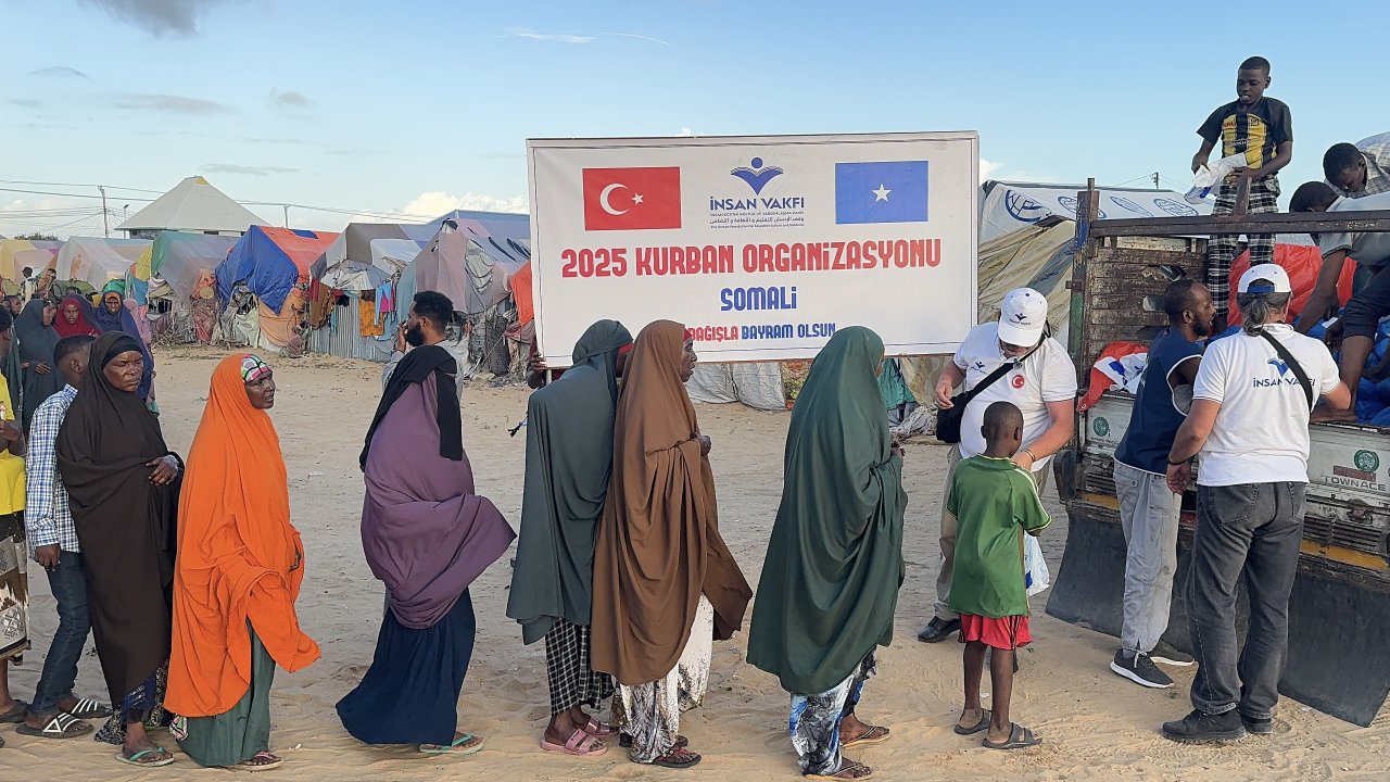 İnsan Vakfı, Konyalı hayırseverlerin emanetlerini yerlerine ulaştırdı