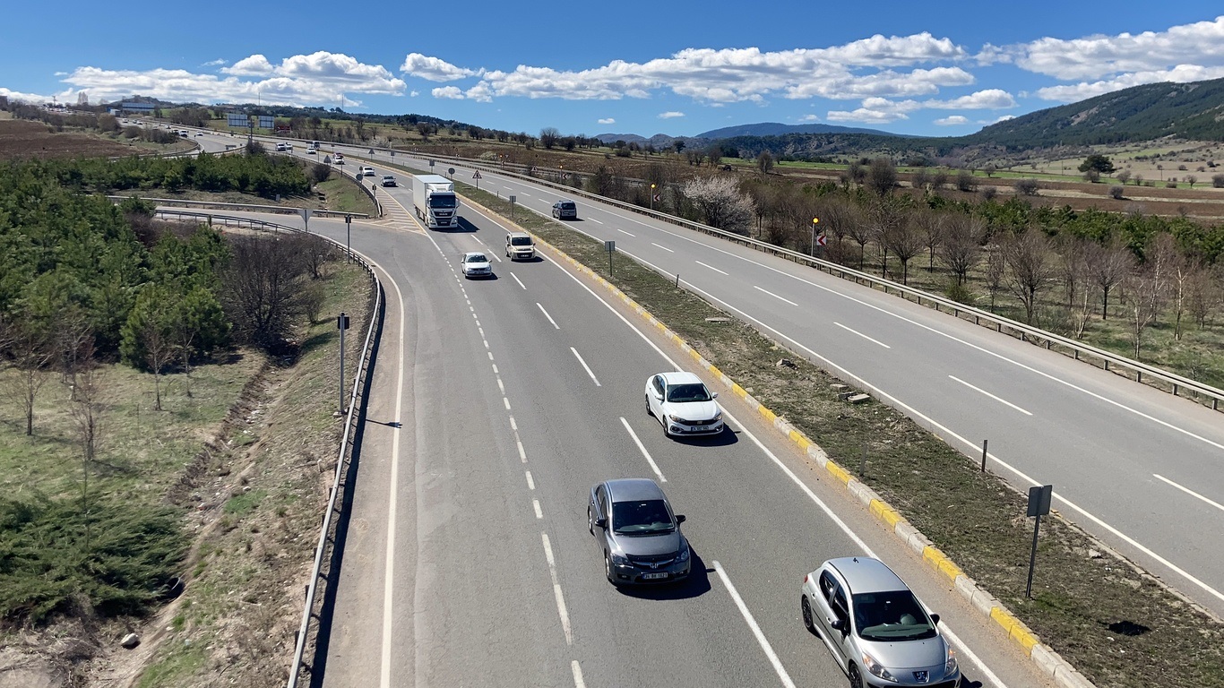 Yola çıkacaklar dikkat: Konya yolunda çalışma var