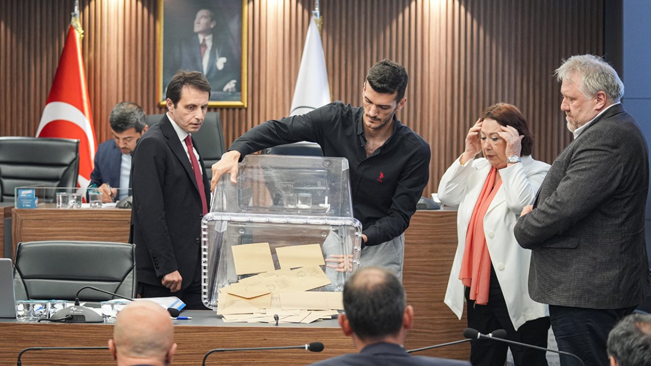 Gaziosmanpaşa Belediye Başkanvekilliğine AK Parti'li Eray Karadeniz seçildi