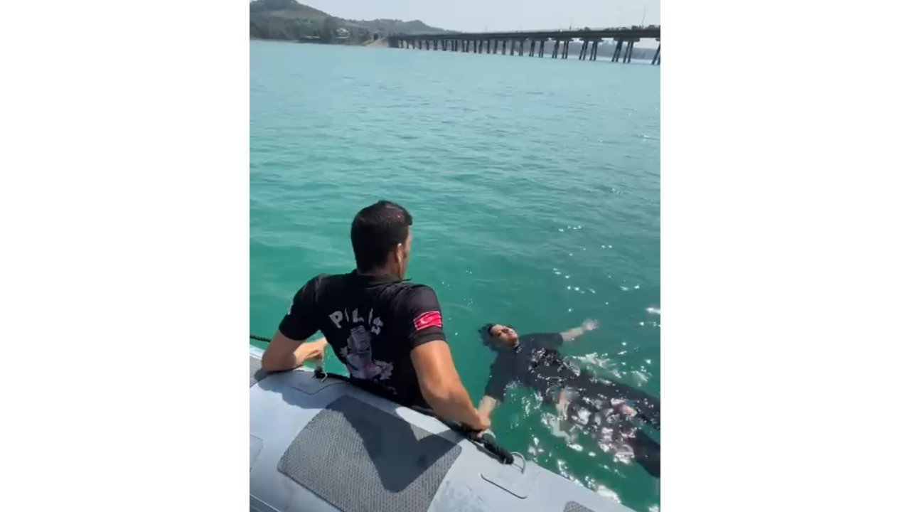 Seyhan Baraj Gölü'ne düşen kadın, su altı polisi tarafından kurtarıldı