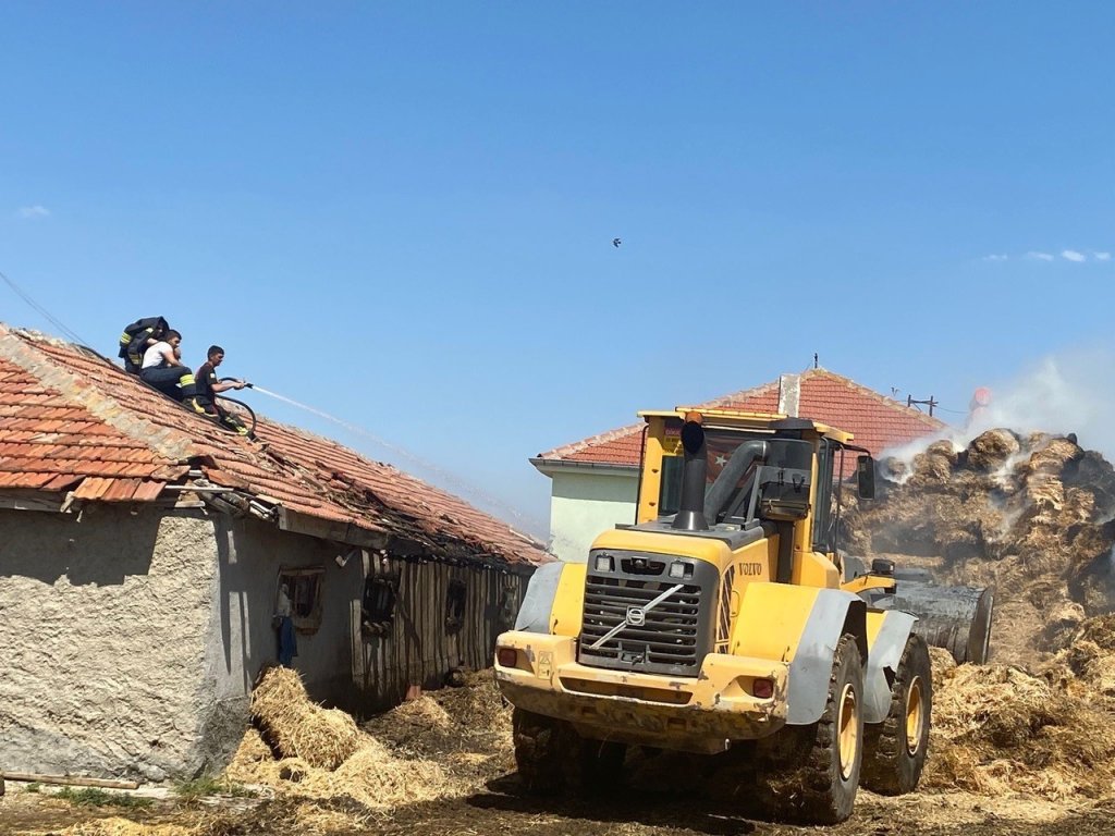 Kulu’da saman balyası yangını: Binlercesi zarar gördü