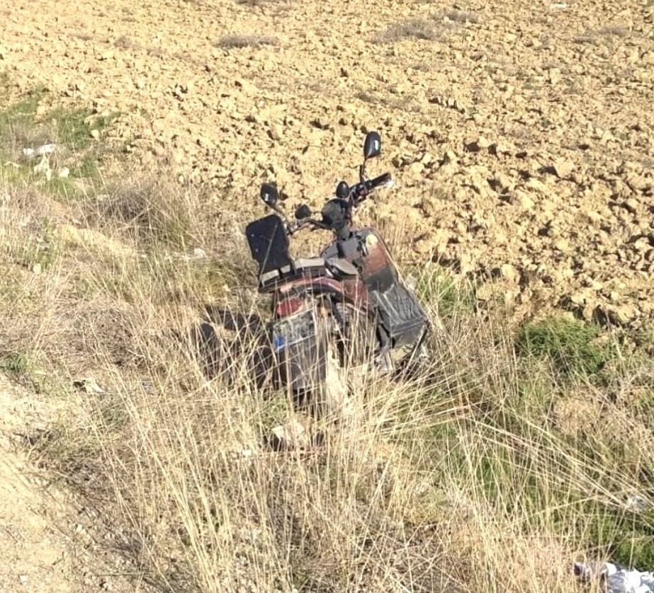 Konya'da elektrikli bisiklet devrildi