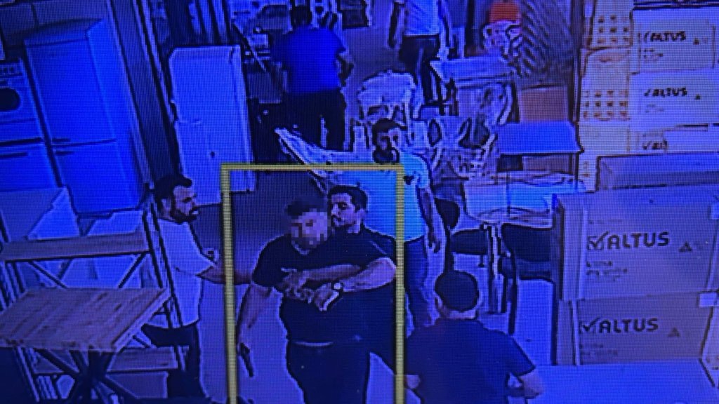 Çarşının ortasında silahlı kavga: 4 yaralı