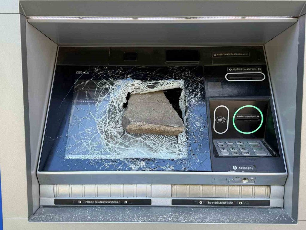 Diyarbakır’da aynı ATM bir ay içerisinde üç kez parçalandı