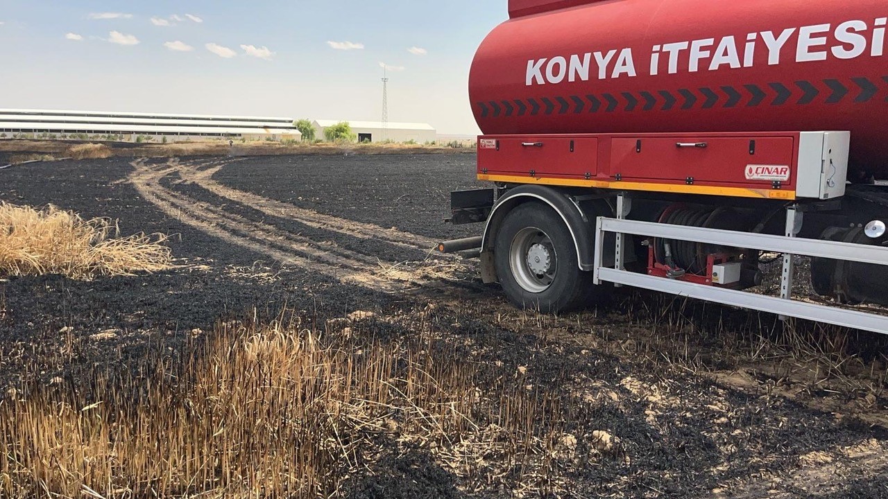 Konya'nın ilçesinde buğday tarlasında yangın