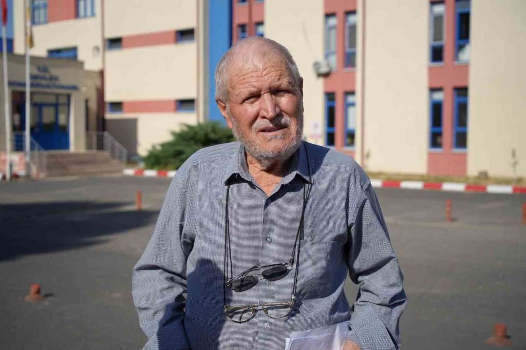 YKS’nin en yaşlı adayı 81 yaşındaki "Bilge Dede" 8. kez sınav heyecanı yaşadı