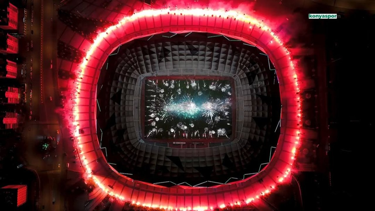 Konyaspor'da taraftarlardan görsel şölen